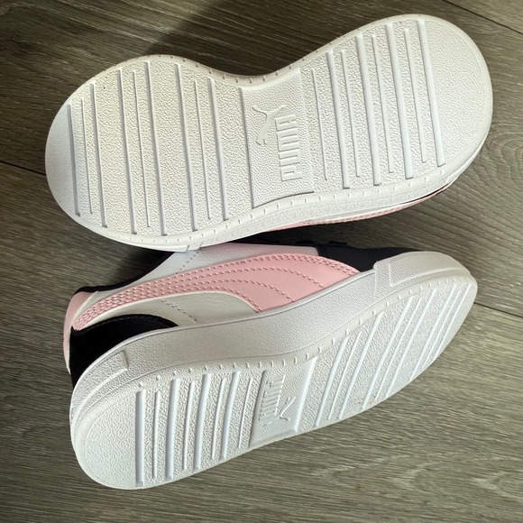 Kids Puma Caracal BG Sneakers Black White Pink Leather Lace Up Size 11 - Picture 3 of 4